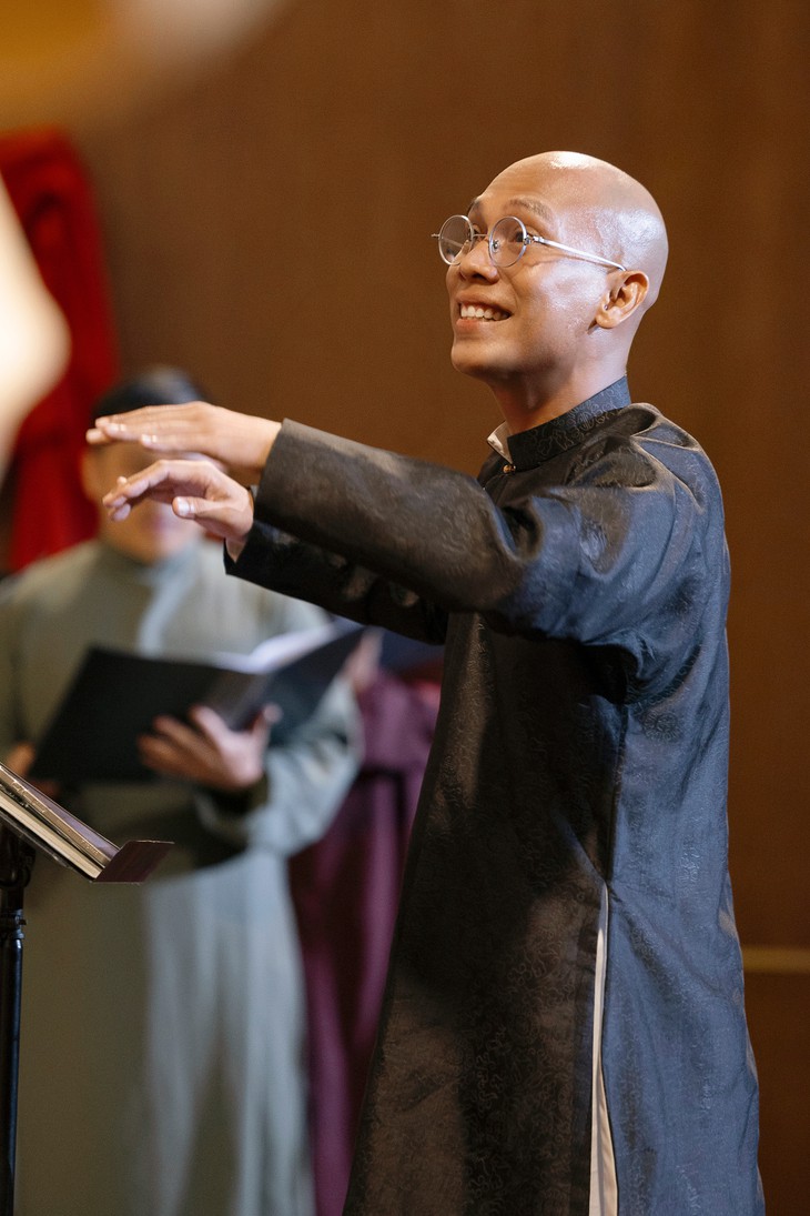 Saigon Choir mất 8 năm đưa 24 ca khúc Việt lên sân khấu hợp xướng - Ảnh 3.
