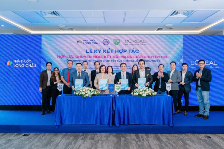 Long Châu, Hội Da liễu TP.HCM, Trường ĐH Y khoa Phạm Ngọc Thạch và L’Oréal mở rộng mạng lưới chăm sóc da liễu cộng đồng - Ảnh 1.