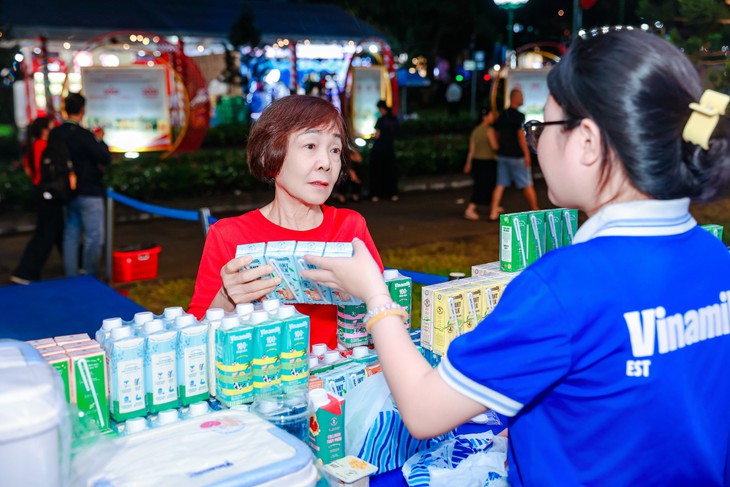 50 Năm Vinamilk: Dẫn đầu thị trường và giữ vững lòng tin người tiêu dùng - Ảnh 7.