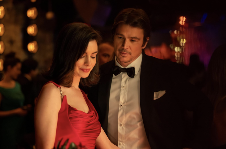 Anne Hathaway không cứu nổi Verity - Ảnh 1.