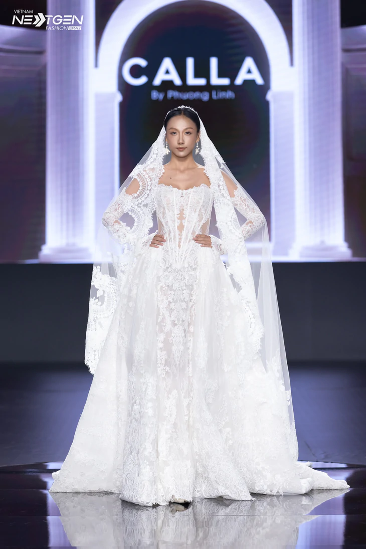Lan Khuê diễn vedette ‘Vũ khúc cố đô’, Quỳnh Anh hóa cô dâu couture - Ảnh 7.