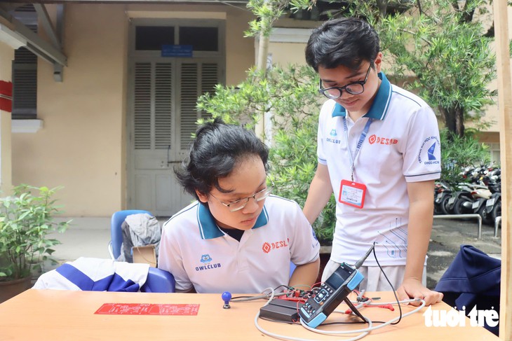 Đến tuần lễ sinh viên thời đại số, trải nghiệm AI, robot và thiết bị đo điện tim - Ảnh 4.
