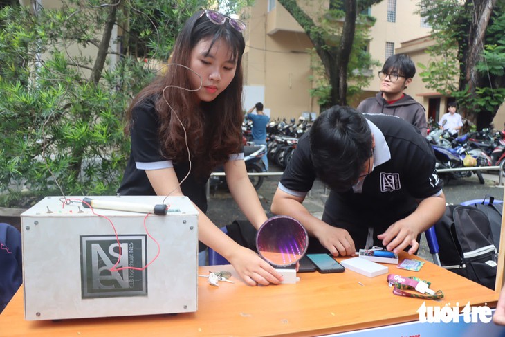 Đến tuần lễ sinh viên thời đại số, trải nghiệm AI, robot và thiết bị đo điện tim - Ảnh 9.
