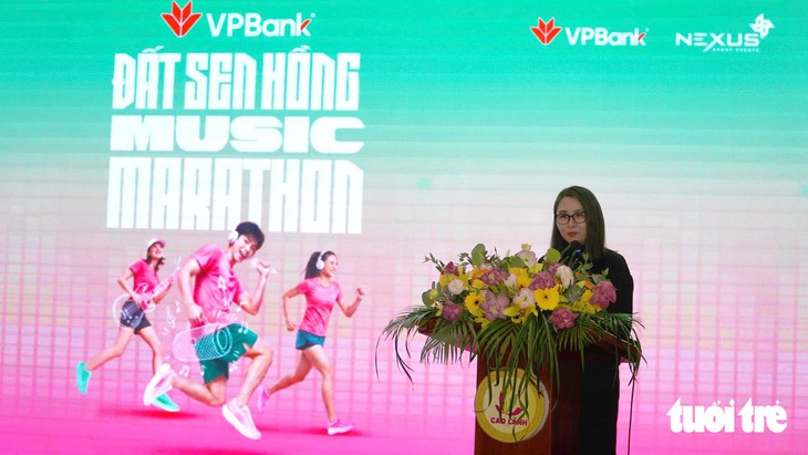 Đông đảo runner về Đồng Tháp sớm để check-in, ngắm đồng sen, ăn bún mắm   - Ảnh 3.