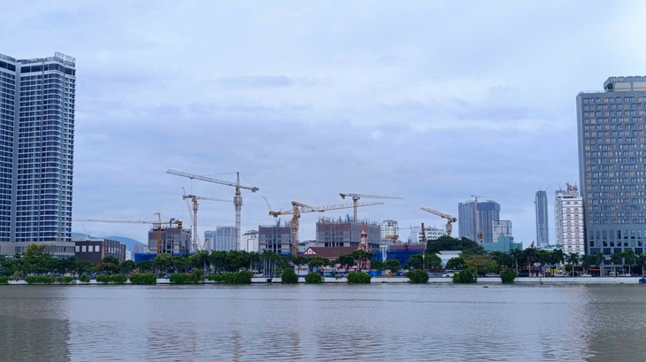 Đoạn đường Trần Hưng Đạo bì bõm ngập nước dù bên sông Hàn: Khắc phục sao? - Ảnh 4.