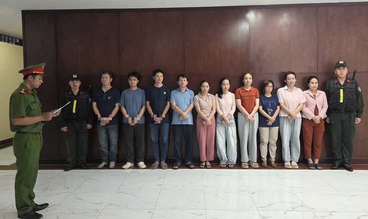 Khởi tố 21 bị can trong vụ sửa kết quả quan trắc môi trường ở TP.HCM - Ảnh 1.