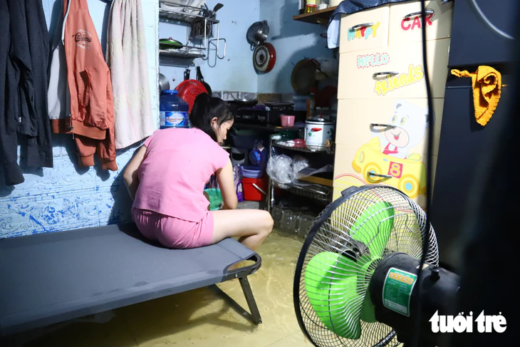 Triều cường đạt đỉnh sáng cuối tuần, - Ảnh 6.