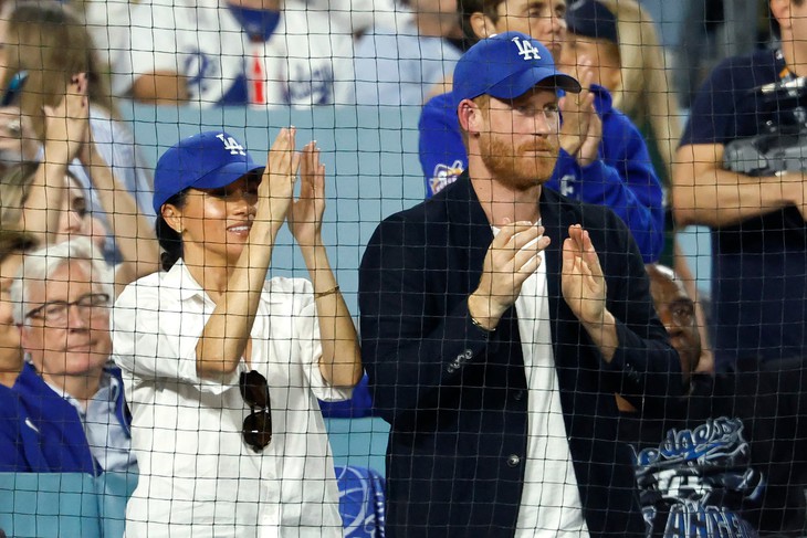 Phong cách thời trang của Hoàng tử Harry thay đổi ra sao từ khi gặp Meghan Markle? - Ảnh 9.