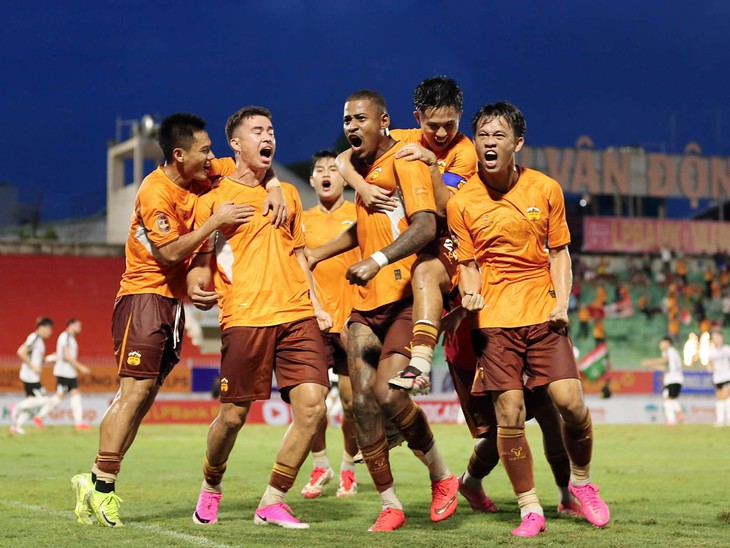 CLB Hoàng Anh Gia Lai có trận thắng đầu tiên ở V-League - Ảnh 2.