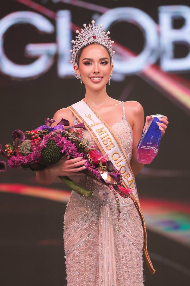 Người đẹp Thái Lan đăng quang Miss Global 2026 - Ảnh 3.