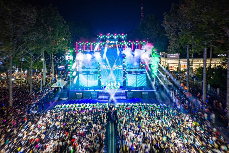 VPBank Music Night tiếp lửa cho hơn 15.500 runner trước giờ xuất phát - Ảnh 1.