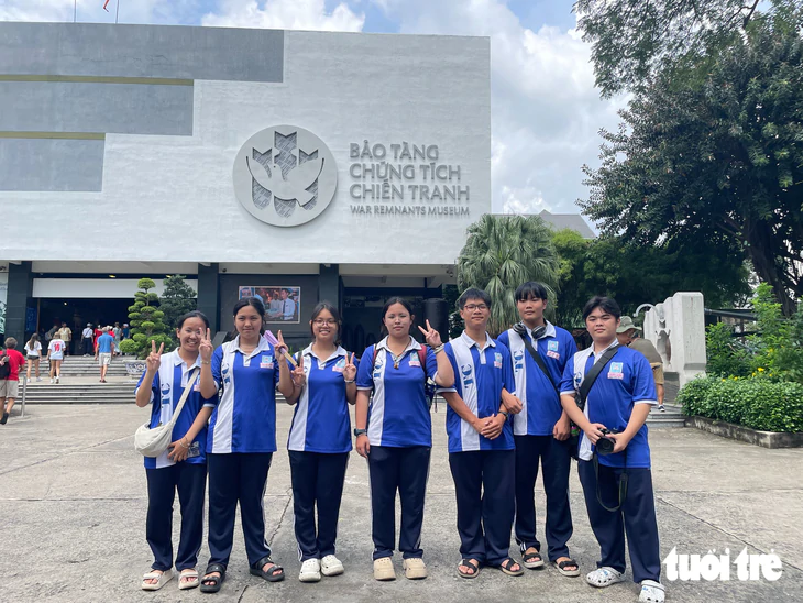 Học sinh, sinh viên TP.HCM thích thú "rủ nhau" đi bảo tàng miễn phí - Ảnh 9.