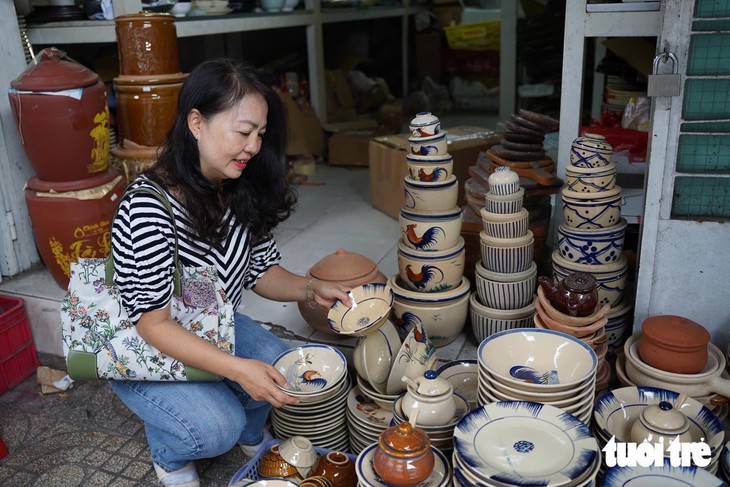Cận cảnh con đường gốm sứ vừa khánh thành ở phường Nhiêu Lộc, TP.HCM - Ảnh 5.