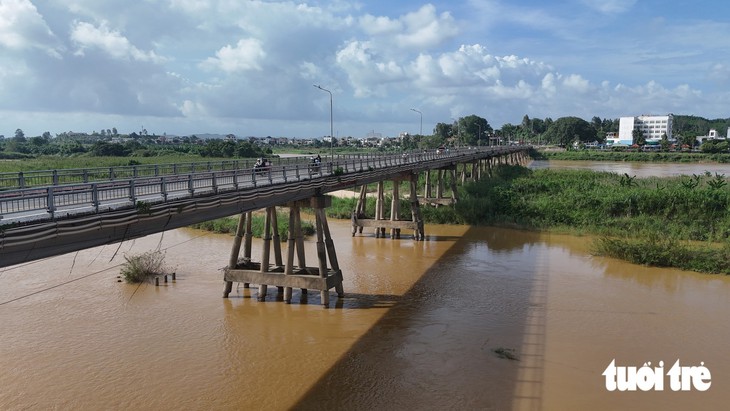 Đến cầu Trà Khúc 1, lưu giữ hình ảnh thân thuộc trước ngày đóng cầu - Ảnh 4.