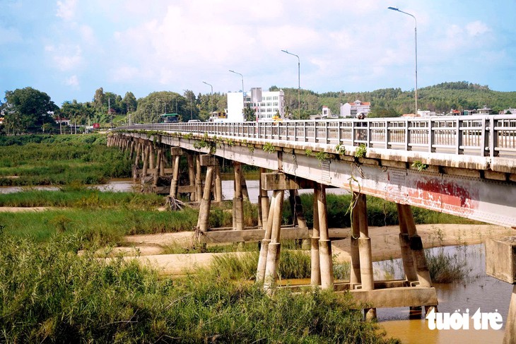 Đến cầu Trà Khúc 1, lưu giữ hình ảnh thân thuộc trước ngày đóng cầu - Ảnh 7.