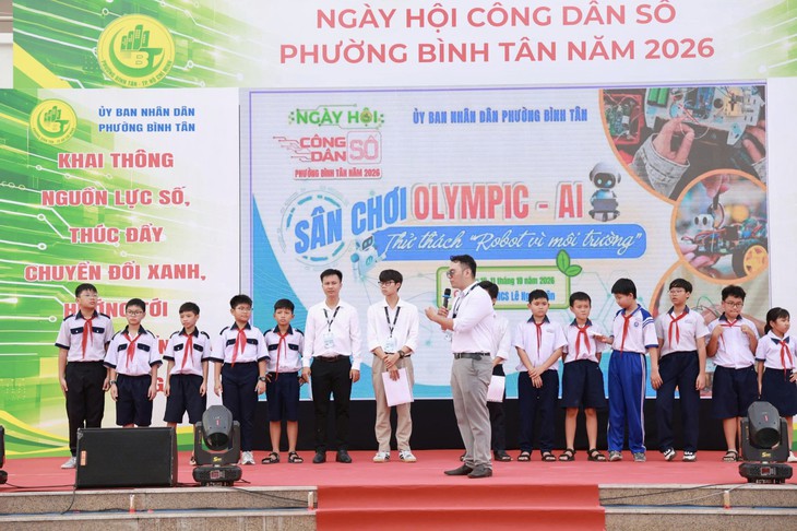 Bình Chánh, Bình Tân đẩy mạnh chuyển đổi số, lấy hiệu quả phục vụ làm thước đo - Ảnh 10.
