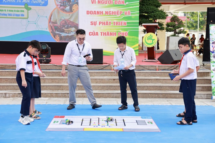 Bình Chánh, Bình Tân đẩy mạnh chuyển đổi số, lấy hiệu quả phục vụ làm thước đo - Ảnh 9.