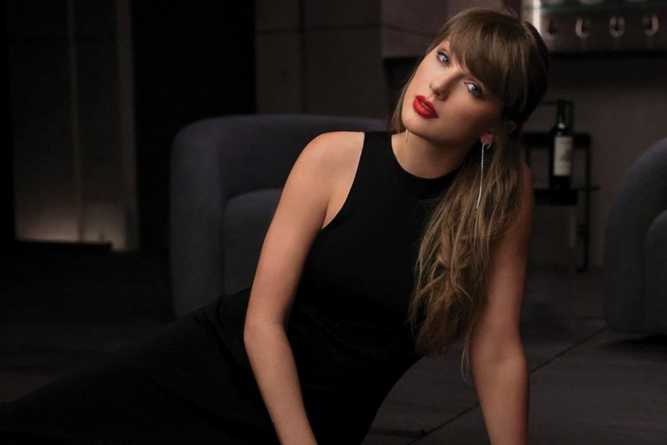 Taylor Swift sánh ngang kỷ lục của The Beatles - Ảnh 1.