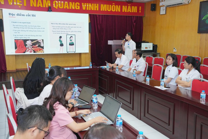 Ăn nhiều bất thường rồi tự gây nôn để tránh tăng cân có thể là dấu hiệu bệnh tâm thần - Ảnh 1.