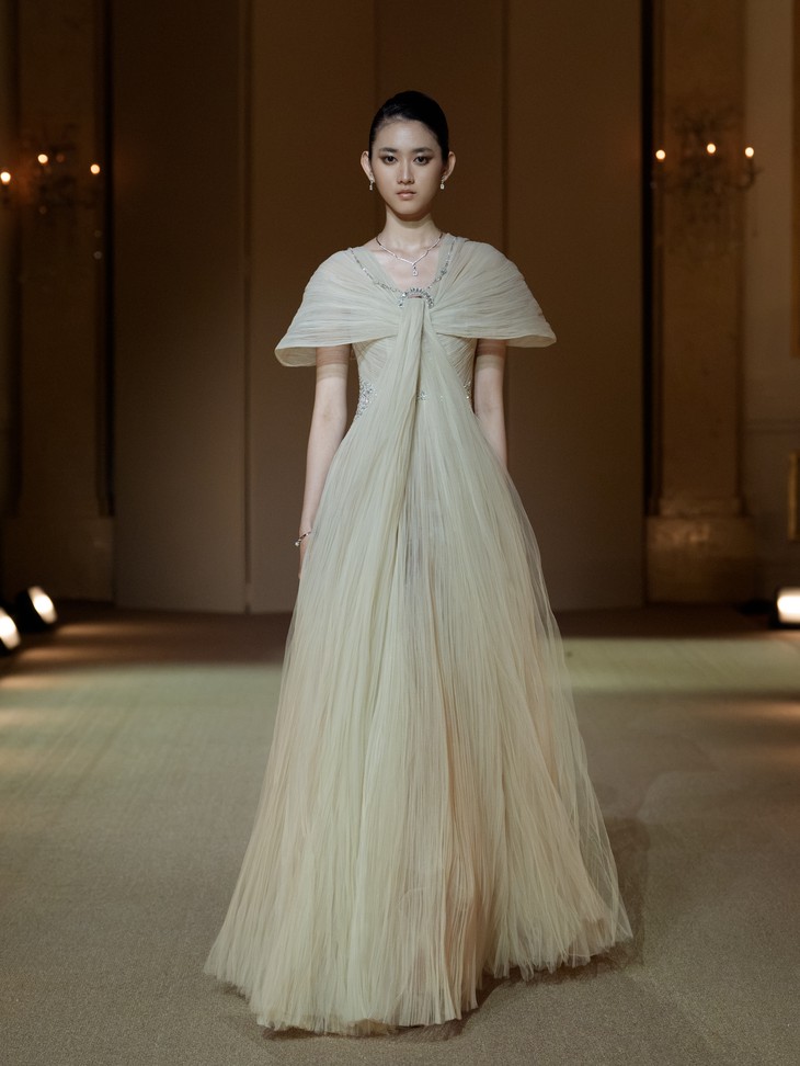 Sau 3 năm ở Pháp, Phan Huy đưa cánh đồng tuổi thơ lên sàn diễn Việt - Ảnh 9.