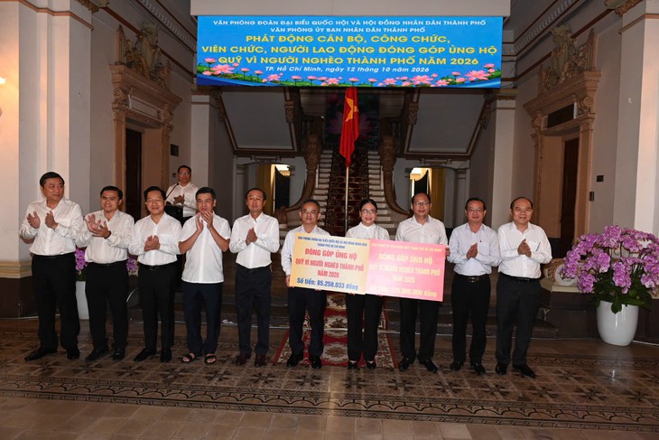 Cán bộ, công chức TP.HCM góp quỹ Vì người nghèo năm 2026 - Ảnh 2.