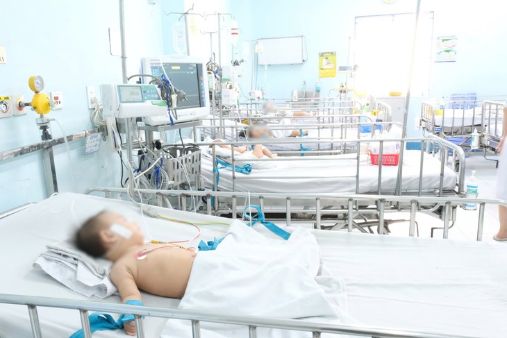 VNVC tiêm hơn 100.000 liều vắc xin tay chân miệng cho trẻ trong hơn hai tuần  - Ảnh 4.