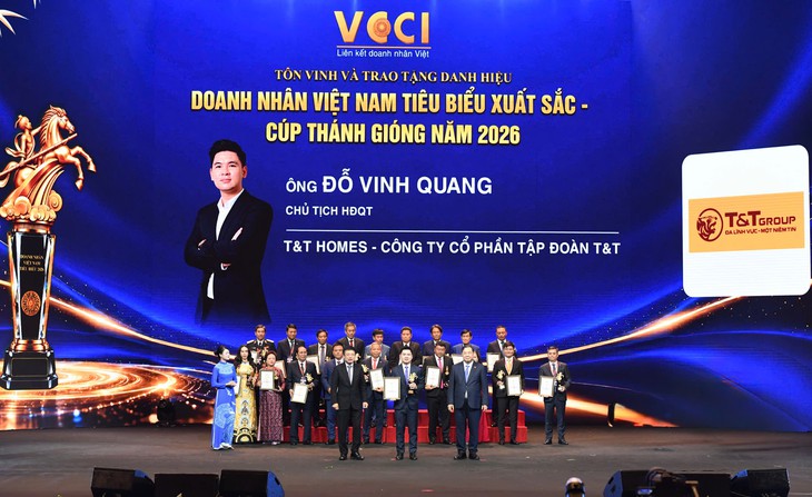 Phó chủ tịch T&T Group Đỗ Vinh Quang nhận Cúp Thánh Gióng - Ảnh 1.