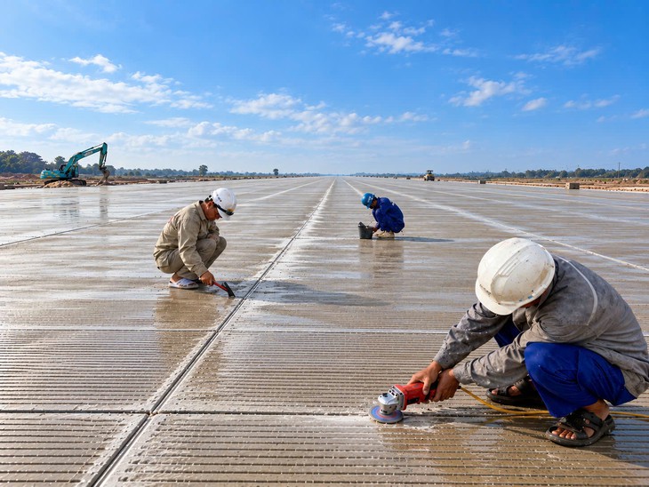 Cảng hàng không Quảng Trị hướng tới khai thác từ năm 2027 - Ảnh 1.