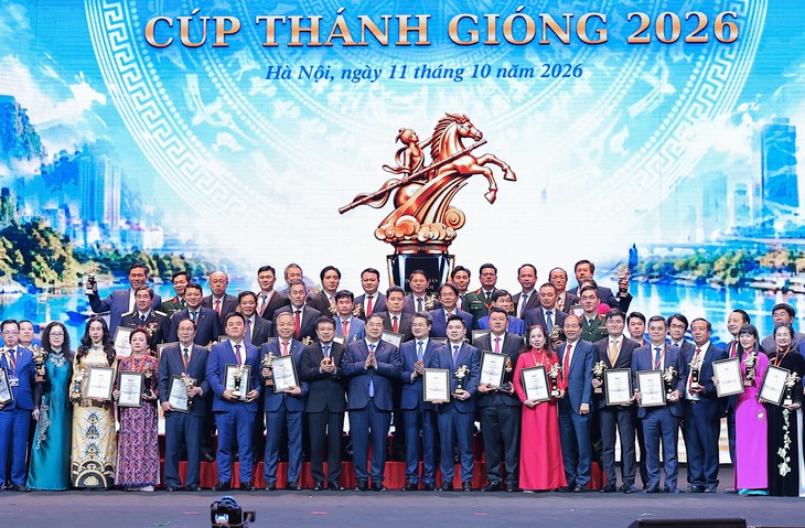 Phó chủ tịch T&T Group Đỗ Vinh Quang nhận Cúp Thánh Gióng - Ảnh 2.
