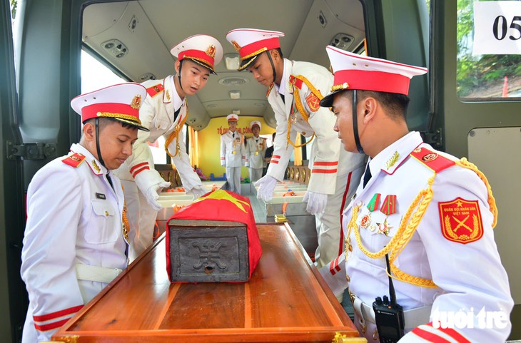 "Xin dâng hương những linh hồn bất tử" vang lên trong Tổng duyệt Lễ truy điệu, an táng liệt sĩ tại công viên Lê Thị Riêng - Ảnh 10.