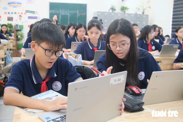 Trường THCS công lập cho 100% học sinh dùng laptop trong lớp, quản lý ra sao? - Ảnh 7.