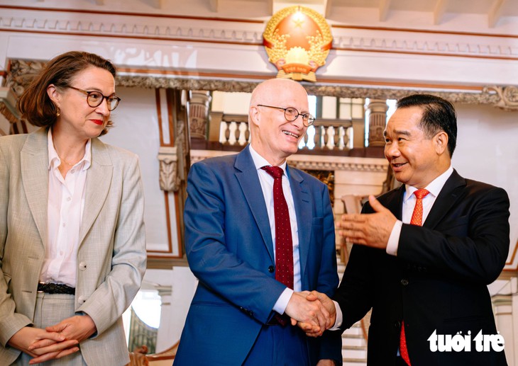 TP.HCM bắt tay thành phố cảng lớn nhất nước Đức, mở rộng thu hút đầu tư - Ảnh 1.