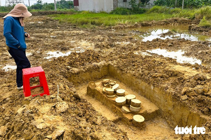 Đào móng xây nhà, phát hiện nhiều cổ vật thời nhà Trần - Ảnh 1.