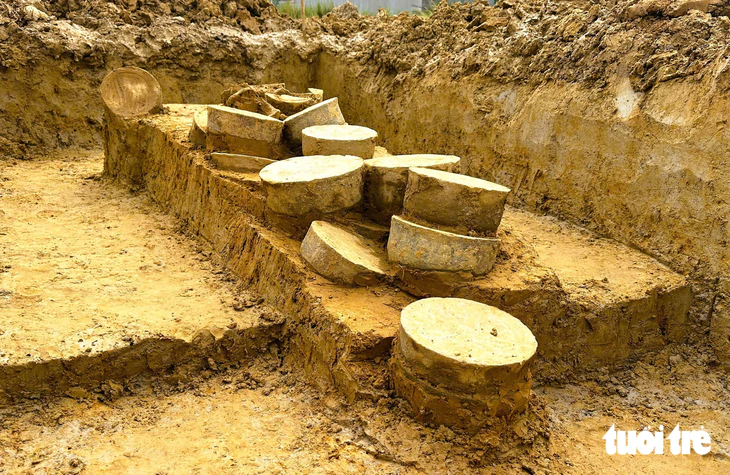 Đào móng xây nhà, phát hiện nhiều cổ vật thời nhà Trần - Ảnh 2.