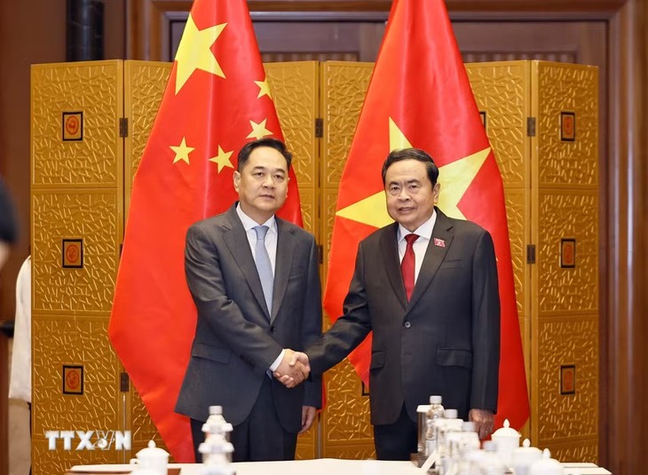 Chủ tịch Quốc hội Trần Thanh Mẫn tiếp nhân sĩ hữu nghị, thăm Bảo tàng Lịch sử Đảng Cộng sản Trung Quốc - Ảnh 1.