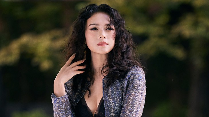 Chương Tử Di bật khóc khi nhận giải tại Pháp - Ảnh 3.