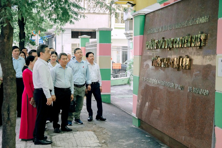 Phó bí thư Thành ủy TP.HCM Nguyễn Phước Lộc: không để trẻ em nào bị bỏ lại phía sau trong giáo dục - Ảnh 6.