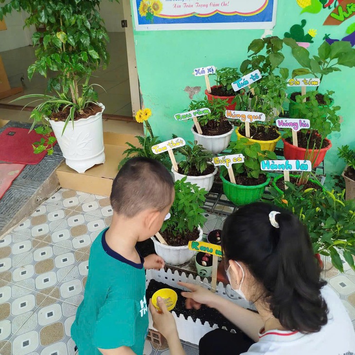 Những người kiên nhẫn mở lời cho trẻ chậm nói - Ảnh 4.