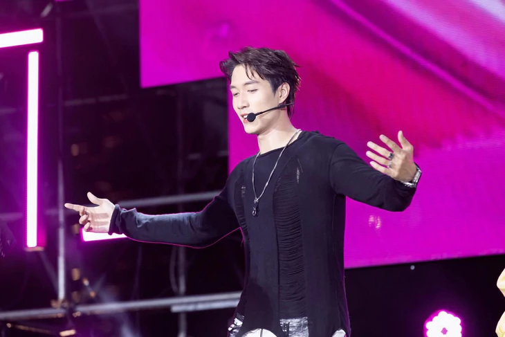 Ban tổ chức Sao Concert xin lỗi sau sự cố ca sĩ gãy xương sườn - Ảnh 2.