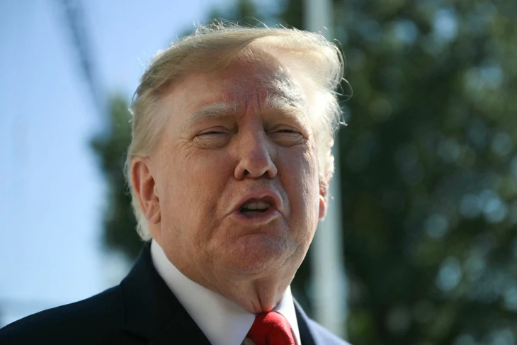 Ông Trump nói Houthi cố tình đẩy giá dầu lên cao, đưa ra cảnh báo - Ảnh 1.