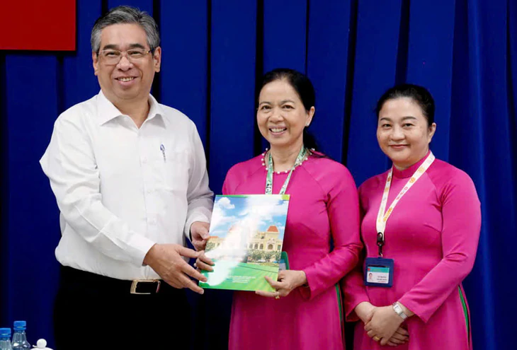 Phó bí thư Thành ủy TP.HCM Nguyễn Phước Lộc: không để trẻ em nào bị bỏ lại phía sau trong giáo dục - Ảnh 3.