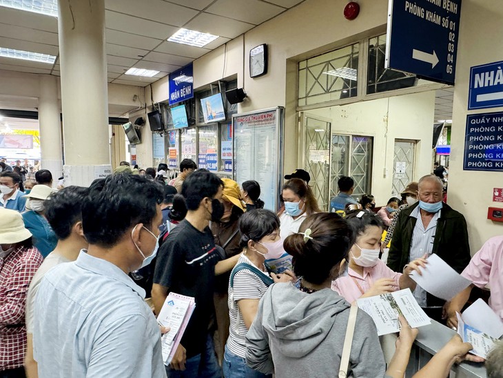 9 tháng, TP.HCM ghi nhận gần 27 triệu lượt khám chữa bệnh BHYT, tăng 7,8% so với 2025 - Ảnh 2.
