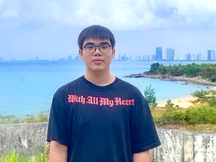 Khen thưởng nam sinh lớp 12 quật ngã 2 kẻ trộm chó mang hung khí - Ảnh 3.