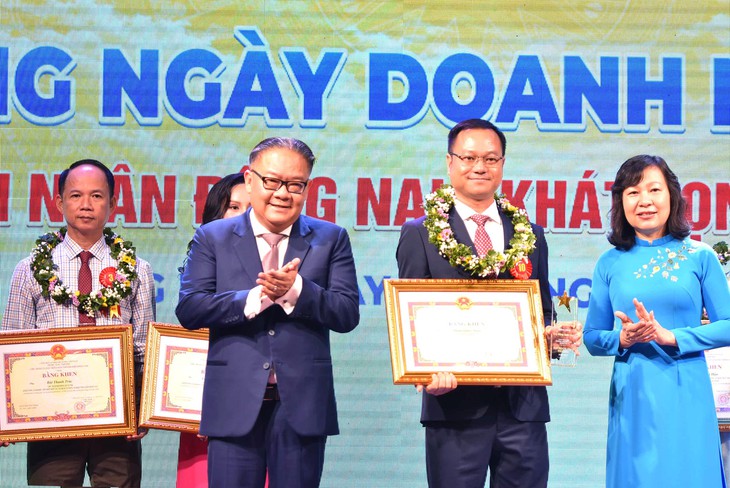 Gần 300.000 tỉ đồng đầu tư hạ tầng ở Đồng Nai là ‘con số biết nói’, không phải ‘nằm trên giấy’ - Ảnh 3.