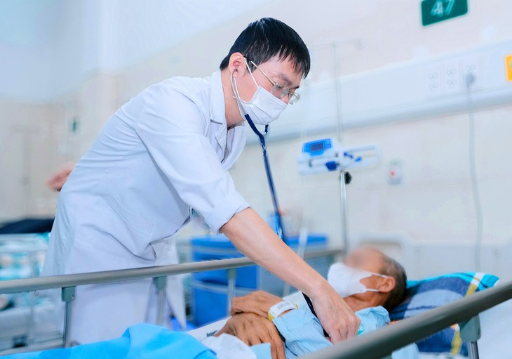 Thời tiết giao mùa, người bệnh hen cần cẩn trọng - Ảnh 2.