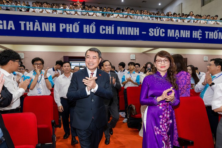 Thủ tướng: Đại học Quốc gia TP.HCM phải xác định công nghệ cần làm chủ, sản phẩm cần tạo ra - Ảnh 2.