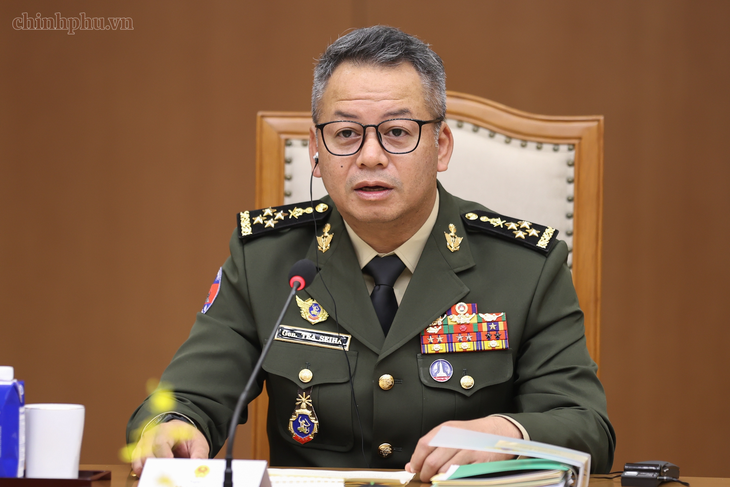 Thủ tướng Lê Minh Hưng tiếp hai Bộ trưởng Quốc phòng Lào và Campuchia - Ảnh 6.