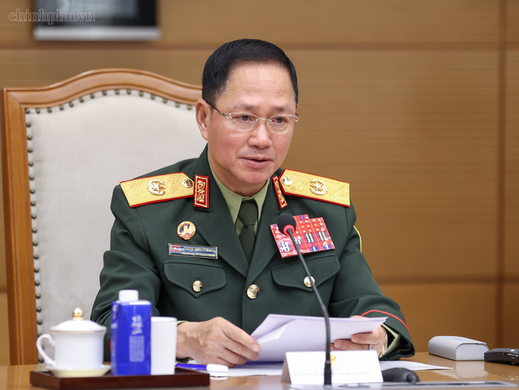 Thủ tướng Lê Minh Hưng tiếp hai Bộ trưởng Quốc phòng Lào và Campuchia - Ảnh 3.