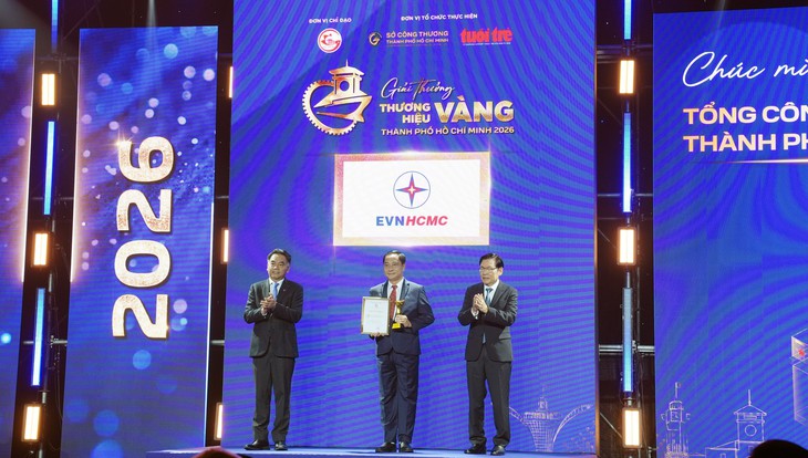 EVNHCMC đạt giải Thương hiệu Vàng chủ đề “Đổi mới và bền vững” - Ảnh 2.