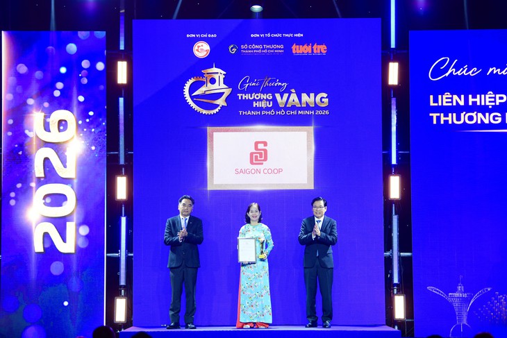 Saigon Co.op nhận cú đúp giải thưởng của TP.HCM trong năm Co.opmart tròn 30 tuổi - Ảnh 1.